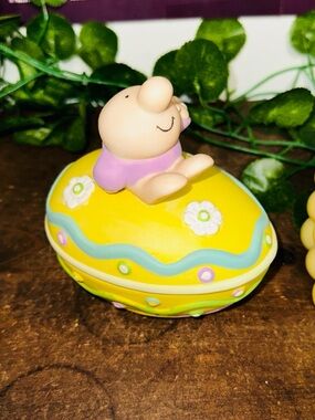 Vintage Ziggy 80’s Spring Love Tom Wilson Porcelain Easter Egg Trinket Box